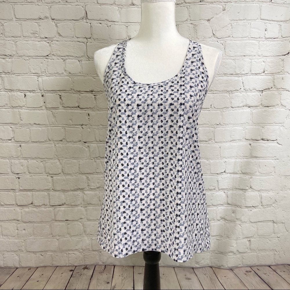 4/$25 Gap workout tank racerback herringbone gray